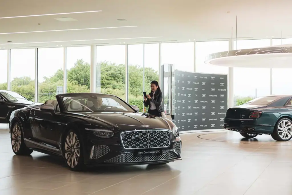 Bentley abre al público su centro de visitantes de Crewe, hasta ahora reservado para 8 clientes de Motor16 Bentley Crewe visita8 Motor16