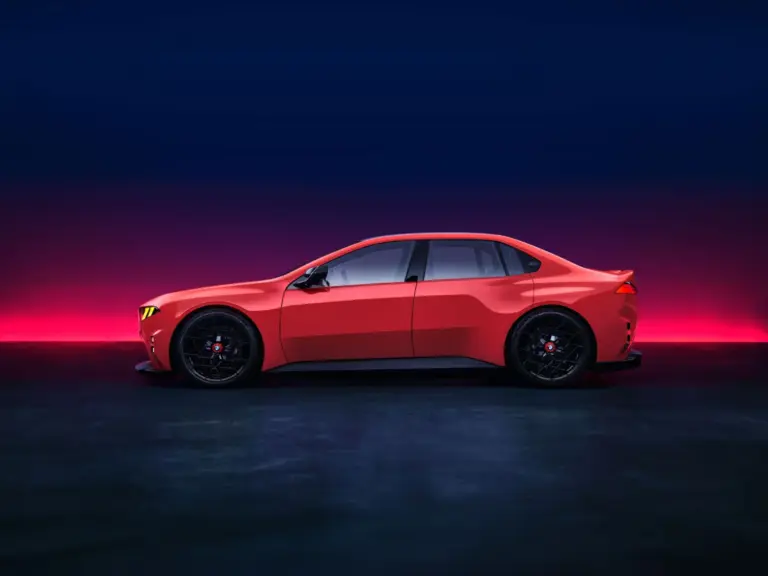 El futuro BMW M3 eléctrico, anticipado por el BMW M Concept Neue Klasse mostrado en Le Mans