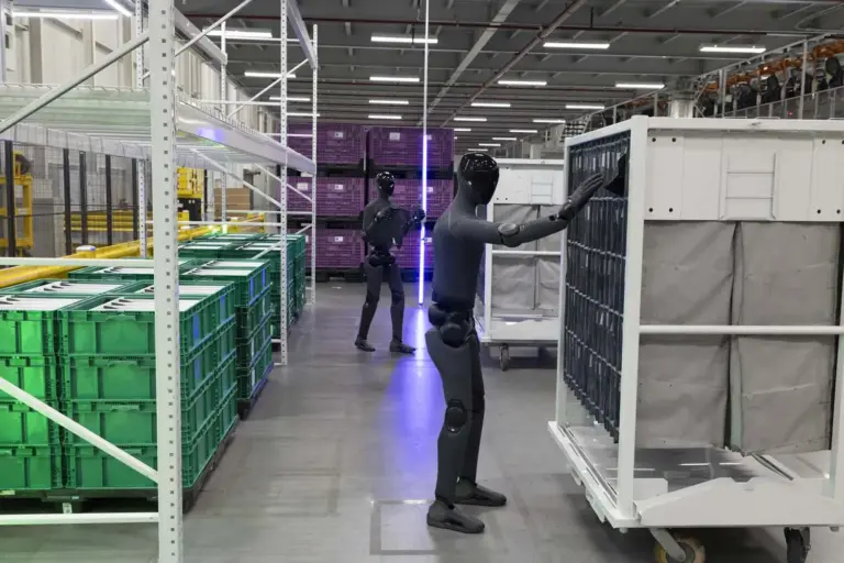 Robots humanoides en la fábrica de BMW han producido más de 30.000 X3 con los androides Figure