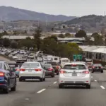 California amenaza con paralizar la venta de coches conectados si no se retrasa la ley de privacidad