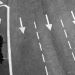 Ciclistas centro del carril: la reforma del RGC que entra en vigor el 1 de octubre y la multa de 200 euros a conductores