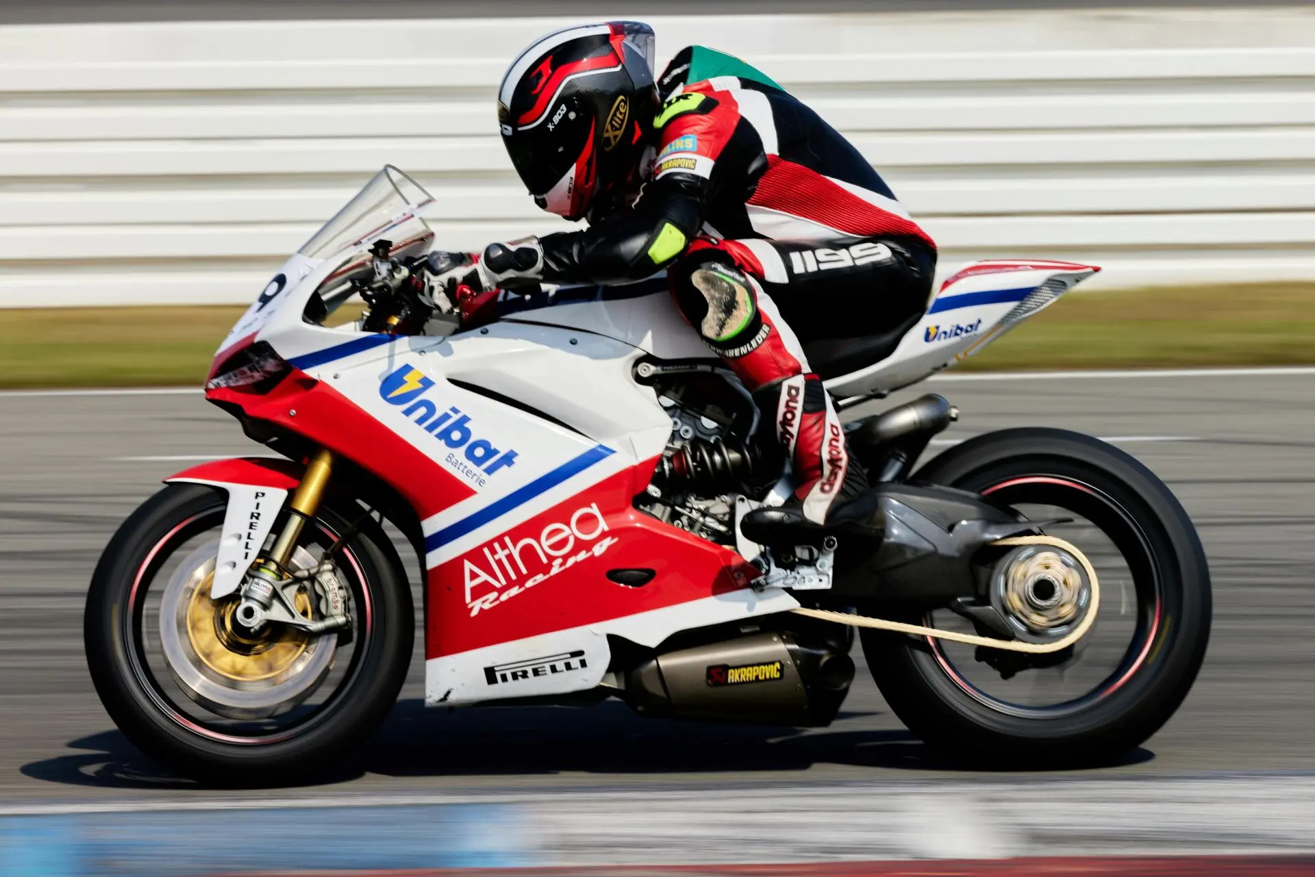 Probamos la Ducati Panigale V4 R: la superbike de 239 CV que llega desde MotoGP 1 Motor16 prueba Ducati Panigale V4 R