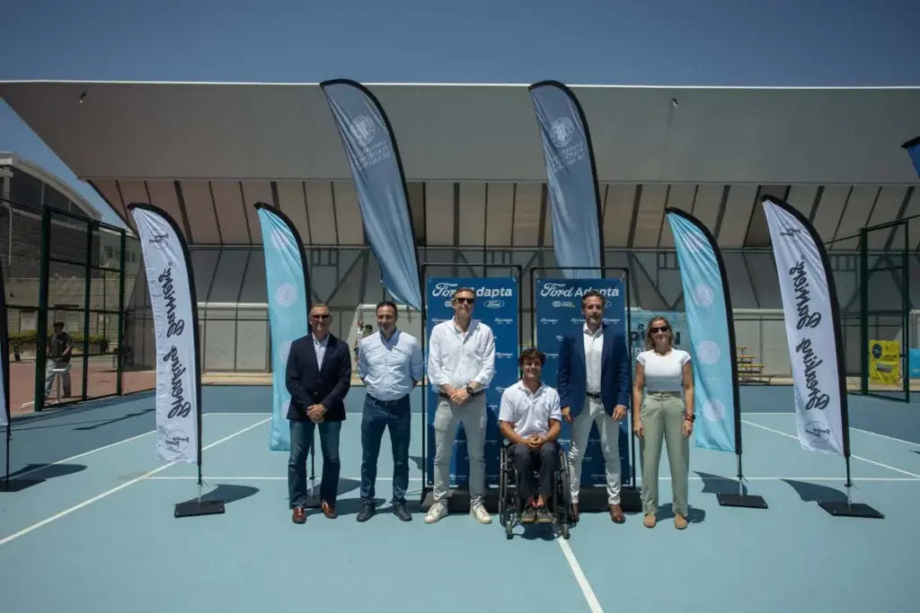 Ford incorpora el nuevo Capri eléctrico y la Tourneo Connect Eurotaxi a su gama de vehículos adaptados 8 Motor16 ford adapta 2026 valencia2 Motor16