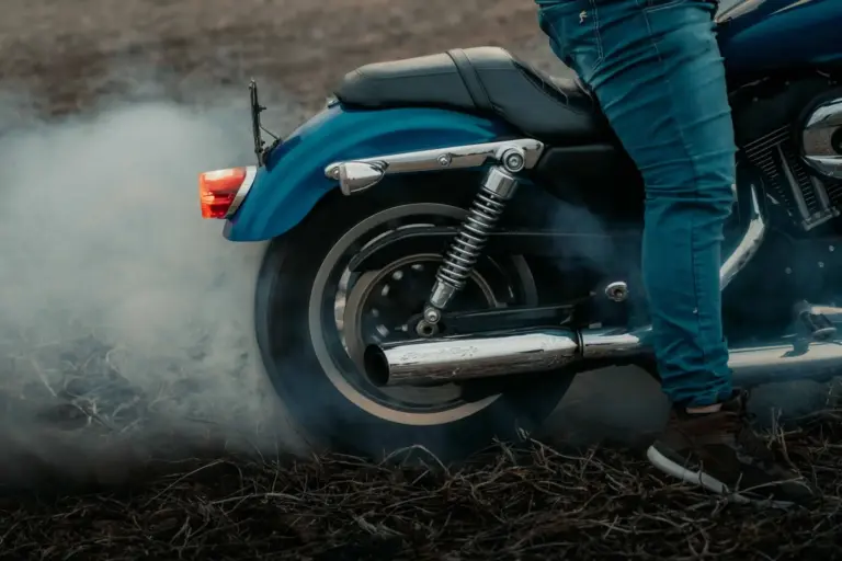 Guía rápida para elegir calzado moto que evita el 50% de las fracturas de tobillo