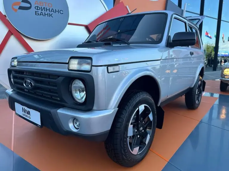 El Lada Niva 4×4 2026 estrena su primer airbag y un motor más potente