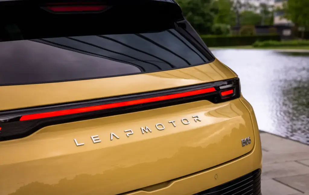 Primera prueba del Leapmotor B05: Compacto eléctrico afinado en Europa 15 Motor16 leapmotor b05 amarillo 13 Motor16