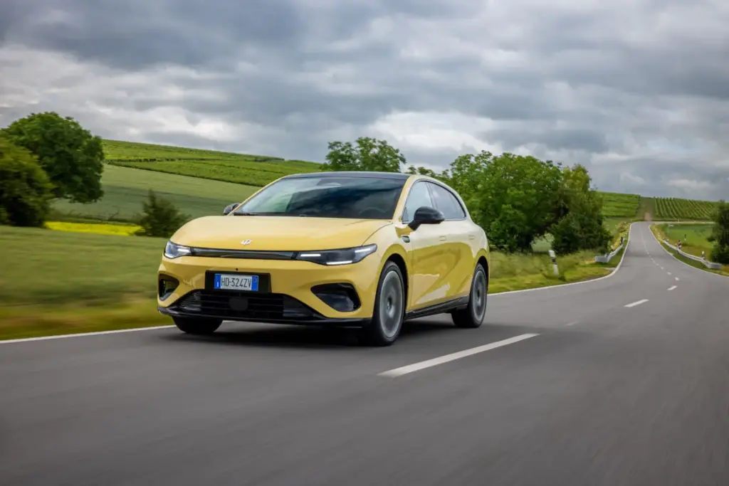 Primera prueba del Leapmotor B05: Compacto eléctrico afinado en Europa 49 Motor16 leapmotor b05 amarillo dinamico 13 Motor16