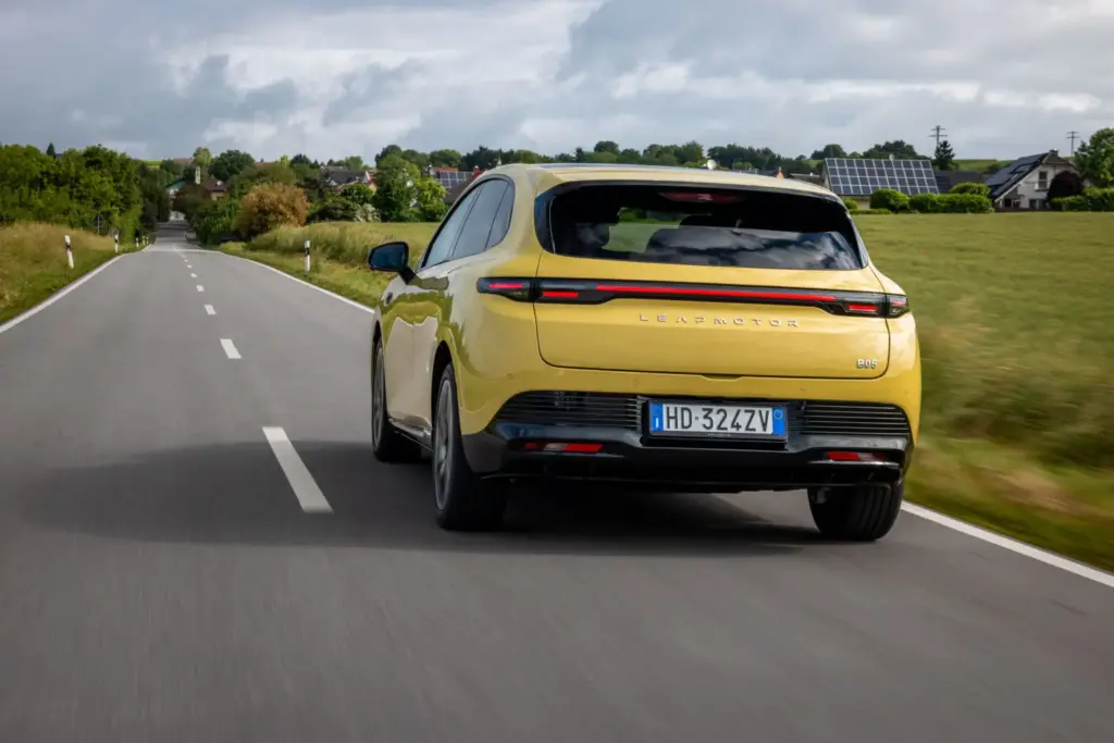 Primera prueba del Leapmotor B05: Compacto eléctrico afinado en Europa 45 Motor16 leapmotor b05 amarillo dinamico 17 Motor16