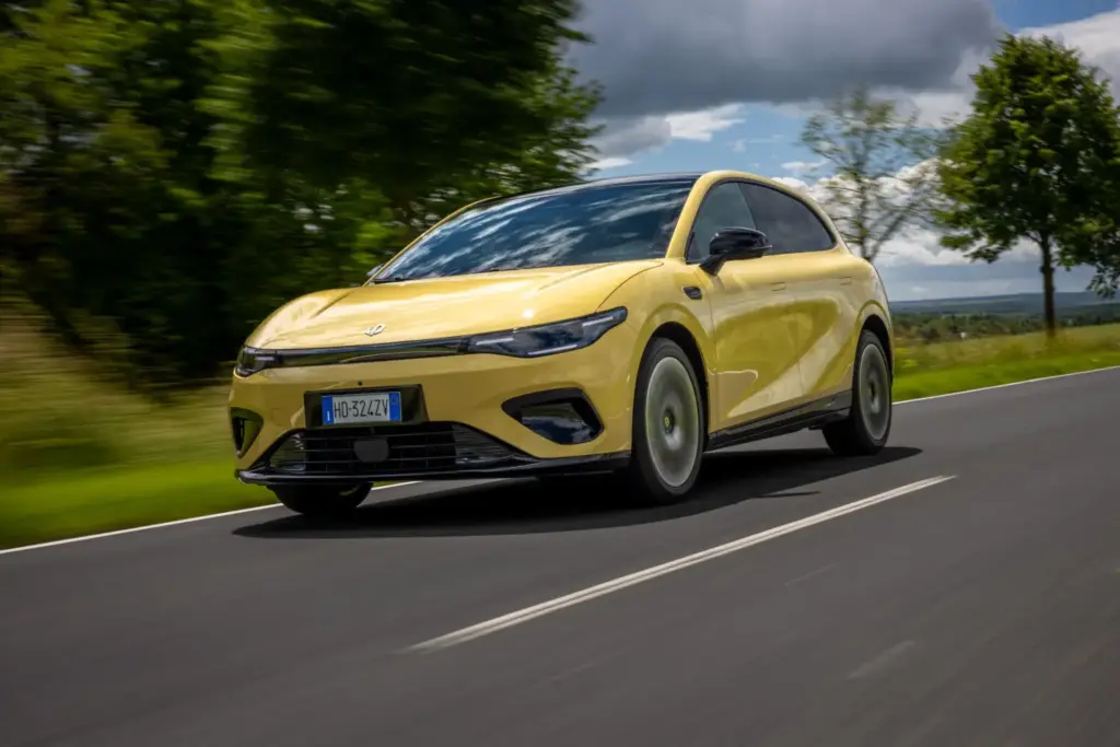 Primera prueba del Leapmotor B05: Compacto eléctrico afinado en Europa 42 Motor16 leapmotor b05 amarillo dinamico 23 Motor16