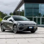 El Leapmotor B05 llega a España: Un compacto eléctrico con 218 CV, etiqueta CERO y precio de urbano