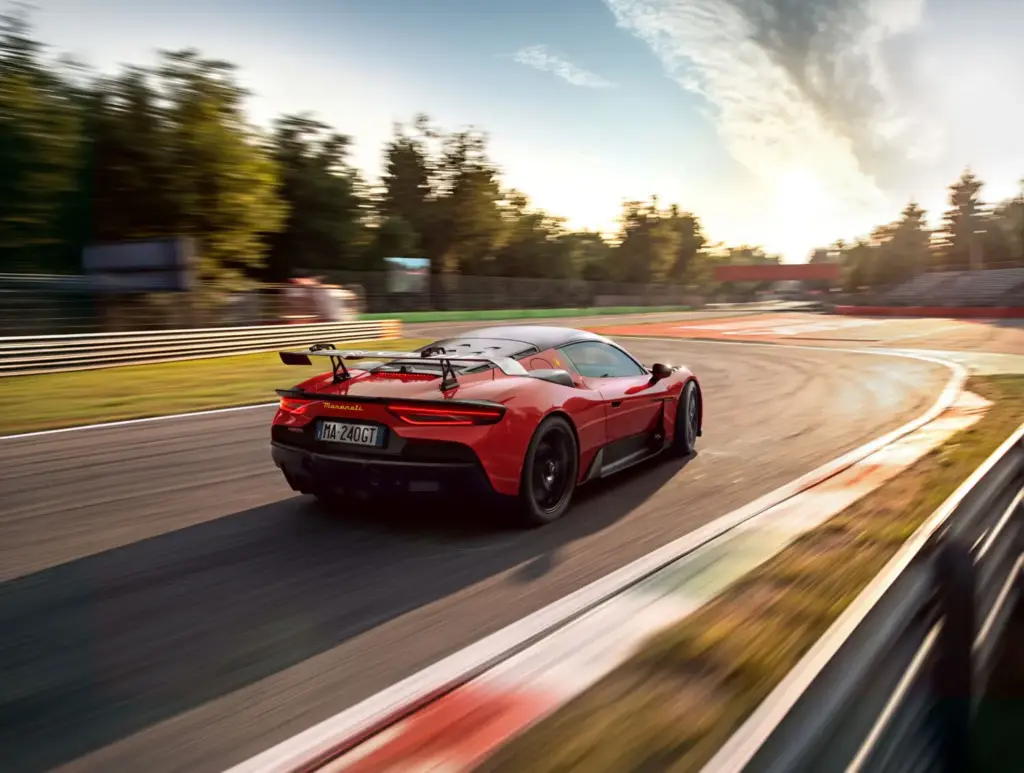 El Maserati GT2 vuelve a Monza con libreas que homenajean al mítico Juan Manuel Fangio 1 Motor16 El Maserati GT2 vuelve a Monza con libreas que homenajean al mítico Juan Manuel Fangio