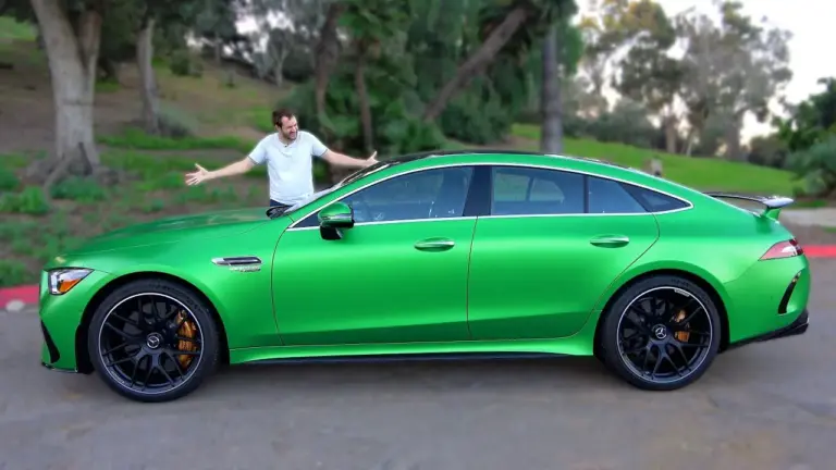 Mercedes-AMG GT 63 Pro: 804 CV y 225.000 dólares para cazar al Porsche 911 GT3