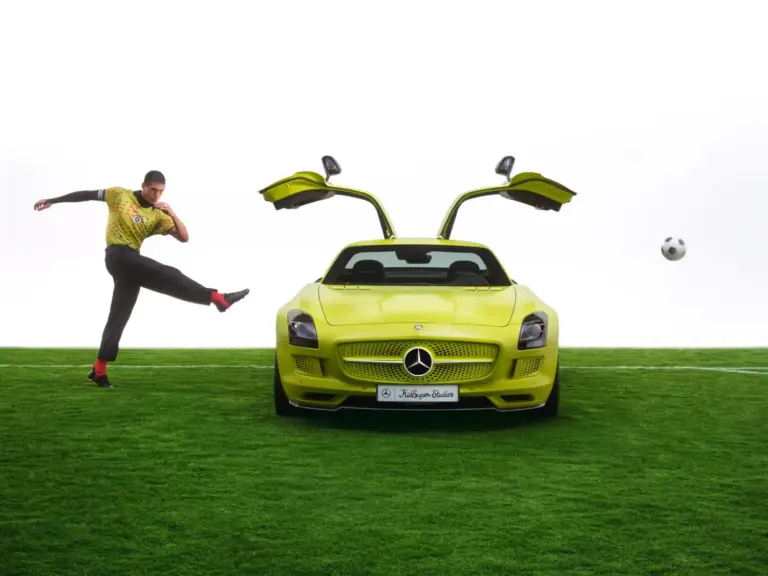 Mercedes-Benz y KidSuper unen fútbol, moda y 140 años de historia del automóvil en una colaboración única