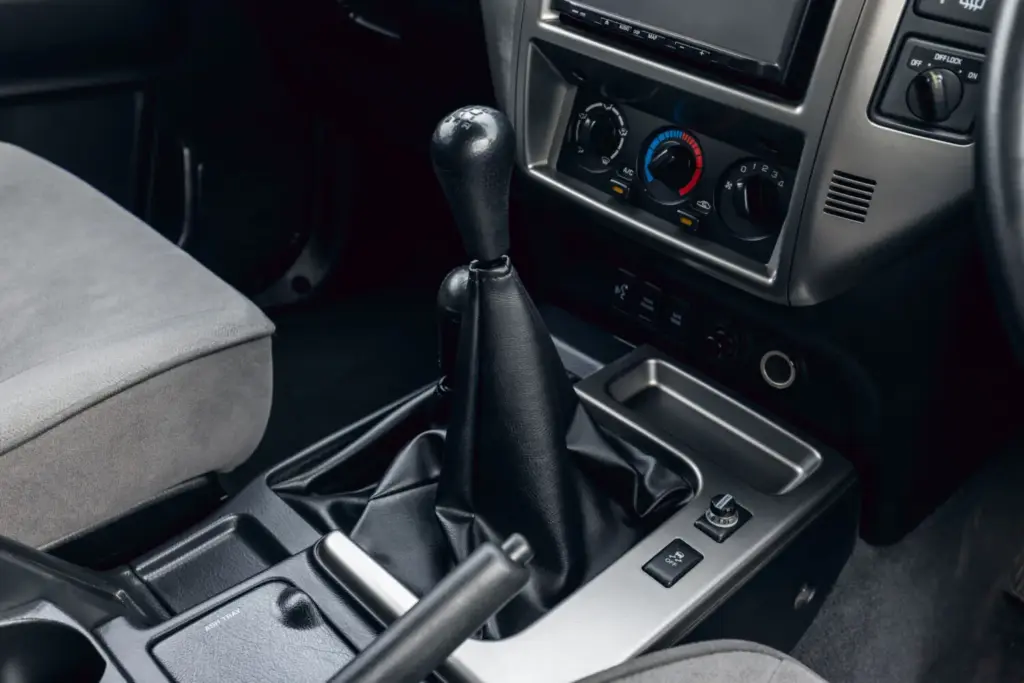 nissan patrol historia v8 australia espana zona franca 107 Motor16
