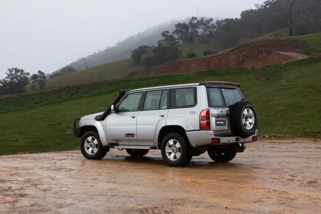 nissan patrol historia v8 australia espana zona franca 90 Motor16
