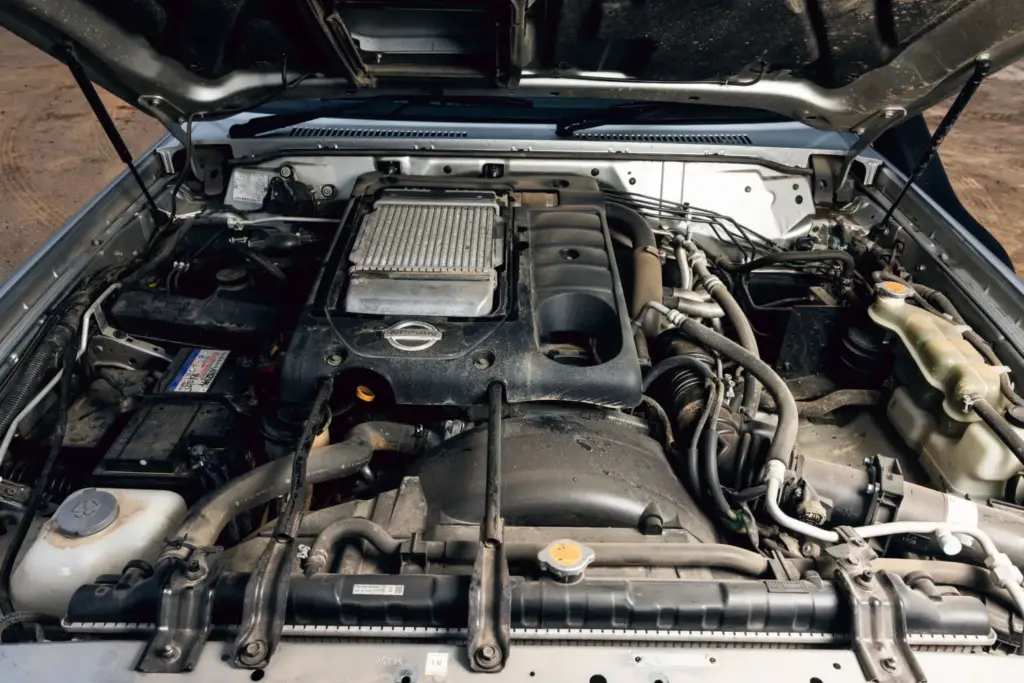 nissan patrol historia v8 australia espana zona franca 98 Motor16