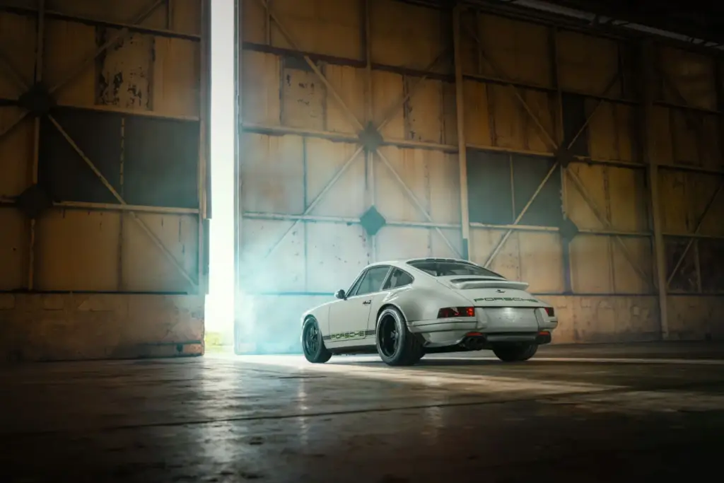 Este Porsche 911 964 supera en potencia específica al actual 911 GT3 4 Motor16 porsche 911 964 restomod theon 11 Motor16