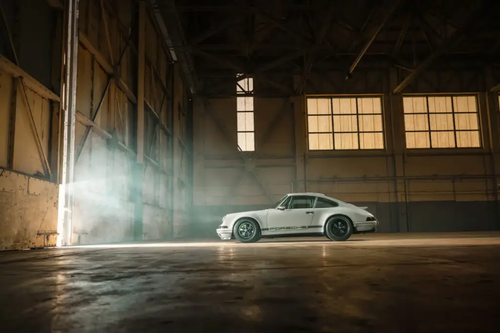 Este Porsche 911 964 supera en potencia específica al actual 911 GT3 11 Motor16 porsche 911 964 restomod theon 13 Motor16