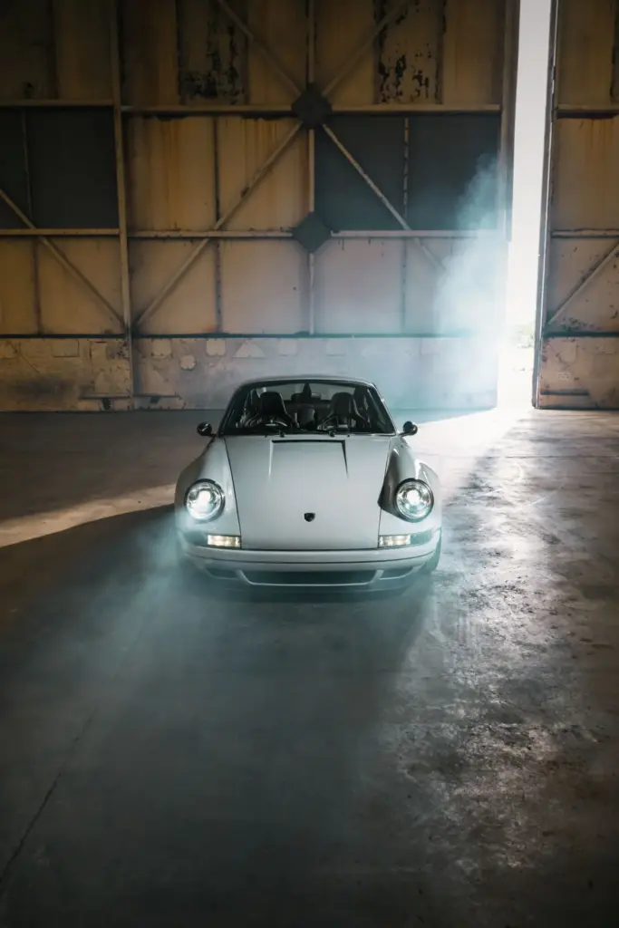 Este Porsche 911 964 supera en potencia específica al actual 911 GT3 10 Motor16 porsche 911 964 restomod theon 18 Motor16