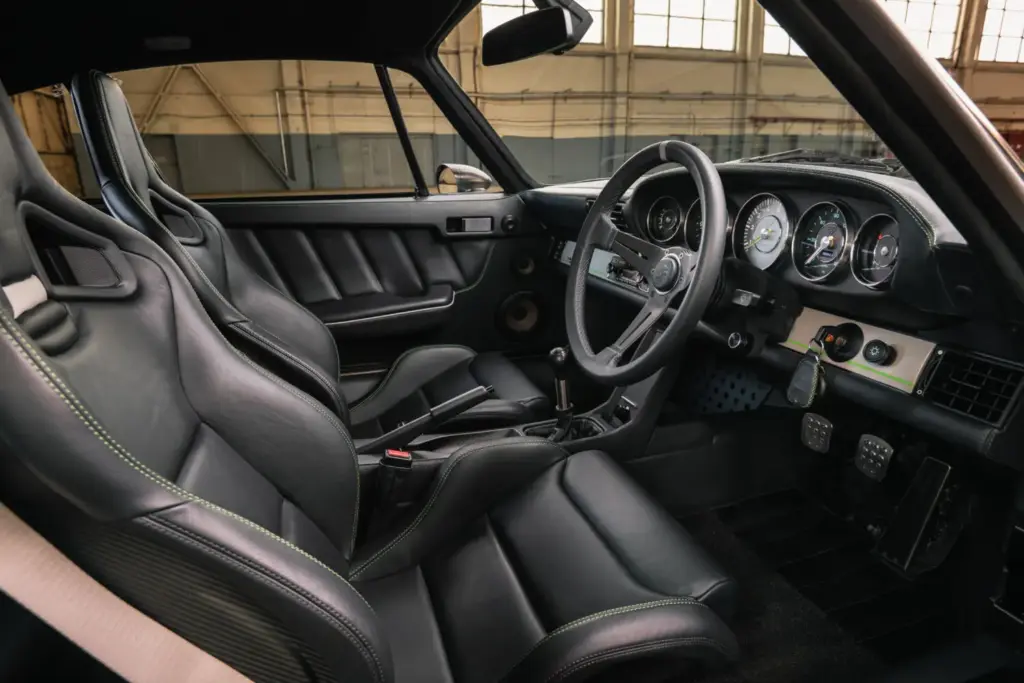 Este Porsche 911 964 supera en potencia específica al actual 911 GT3 2 Motor16 porsche 911 964 restomod theon 38 Motor16