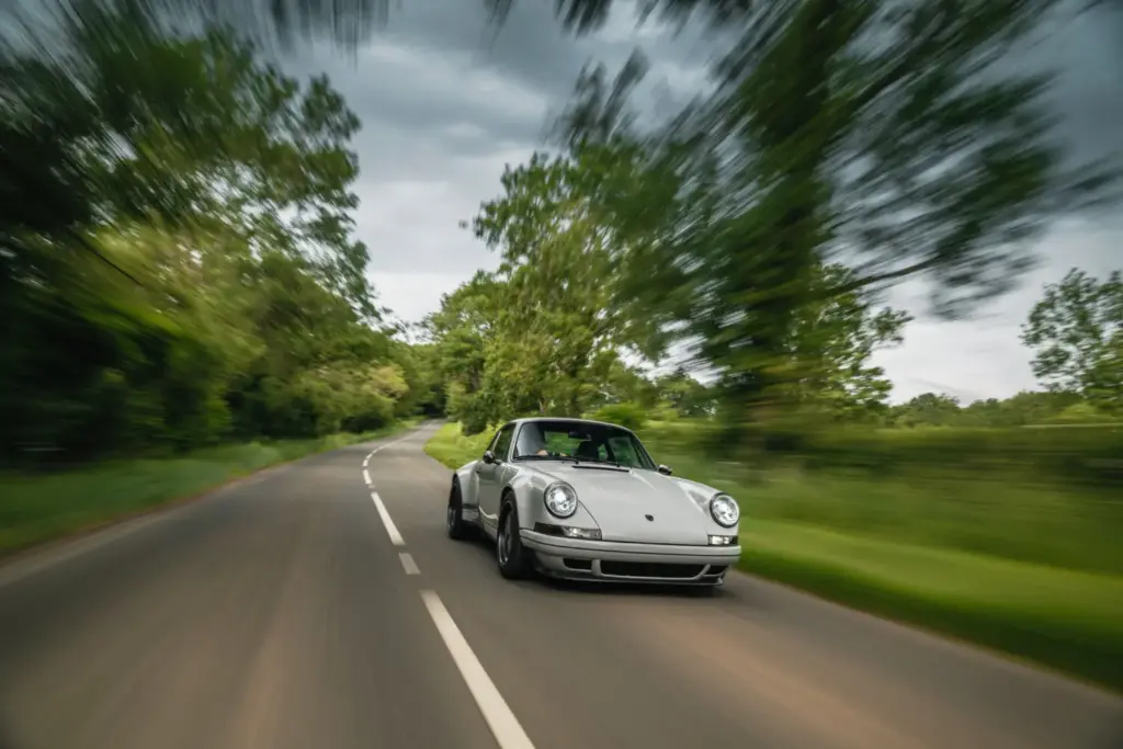 Este Porsche 911 964 supera en potencia específica al actual 911 GT3 29 Motor16 porsche 911 964 restomod theon 52 Motor16