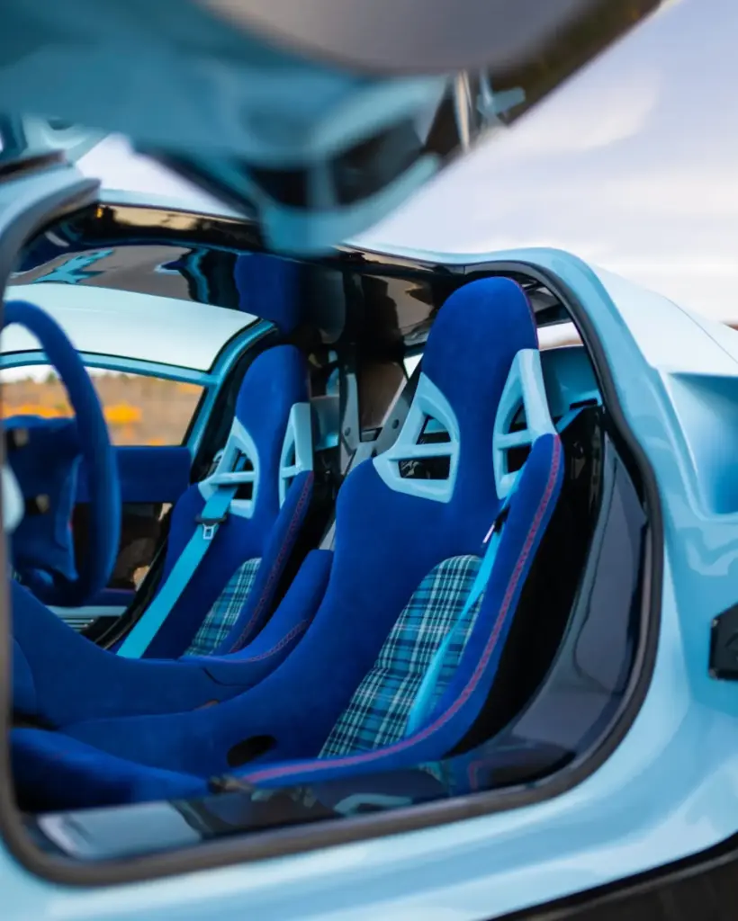 El JC9 es un Porsche Carrera GT one off no oficial que emula al clásico 917 3 Motor16 El JC9 es un Porsche Carrera GT one off no oficial que emula al clásico 917