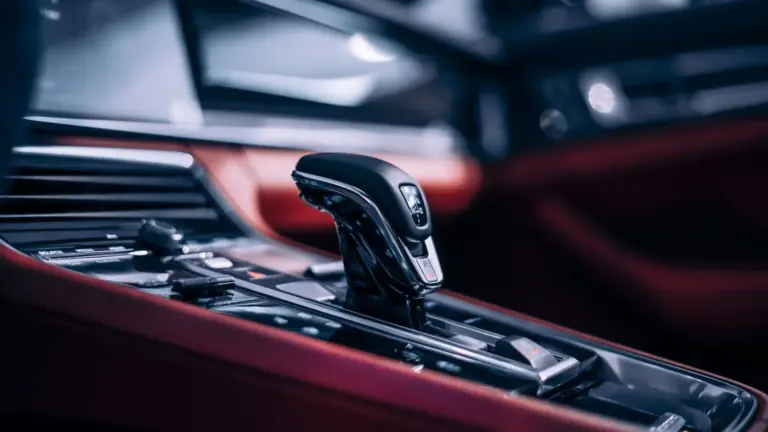 El cambio virtual del Porsche Taycan 2027: la tecnología que simula un motor térmico con cortes de revoluciones