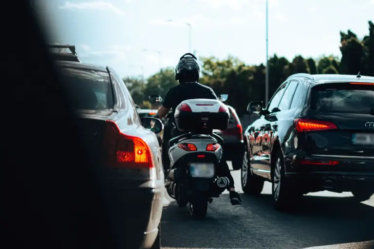 La nueva circulación de motoristas ayuda a evitar multas y reducir la prima del seguro