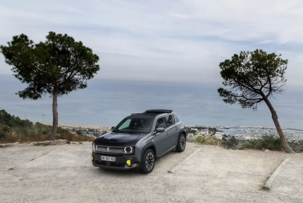 renault 4 plein sud iconic 86 Motor16