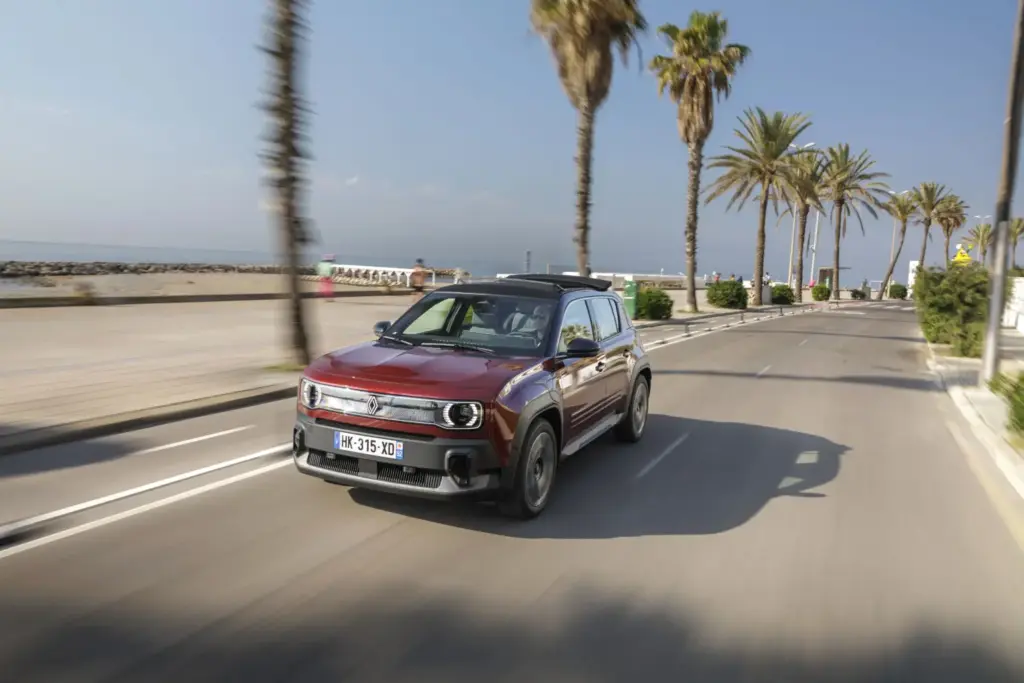 renault 4 plein sud techno 10 Motor16