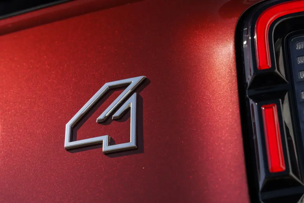 renault 4 plein sud techno 38 Motor16