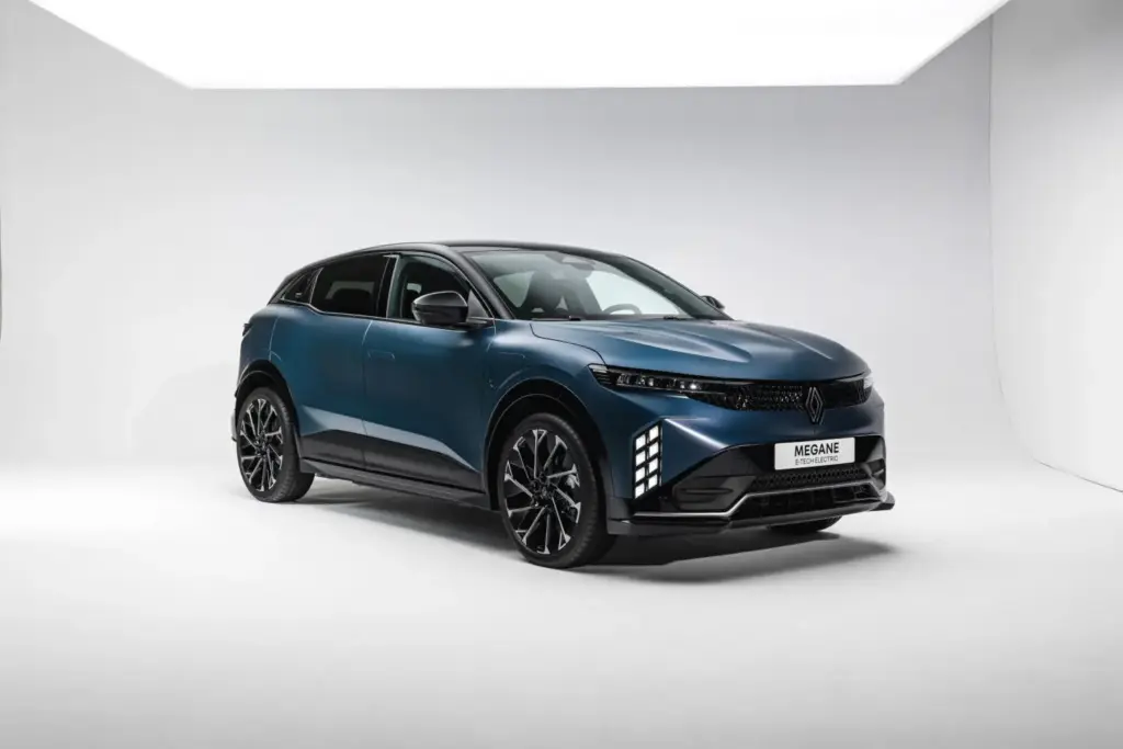 renault Megane nuevo 2027 e tech electrico 2 Motor16