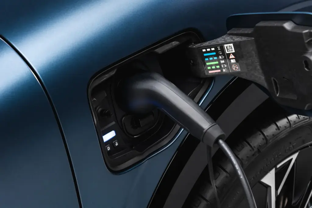 Primer contacto con el Renault Megane E-Tech: Más batería, más tecnología y un rediseño acertado