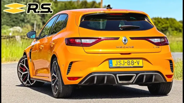 AutoTopNL destroza el Renault Mégane RS Trophy-R: 300 CV y frenos Brembo que desafían la Autobahn
