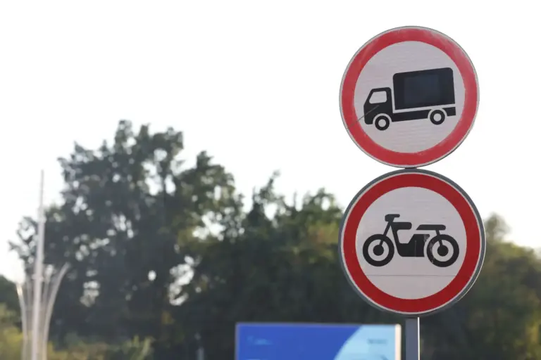 La DGT actualiza las restricciones para camiones en 2026: las multas que debes conocer como transportista