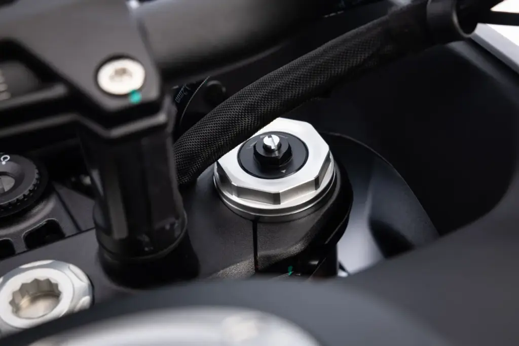 srt 450rx detalles 26 Motor16