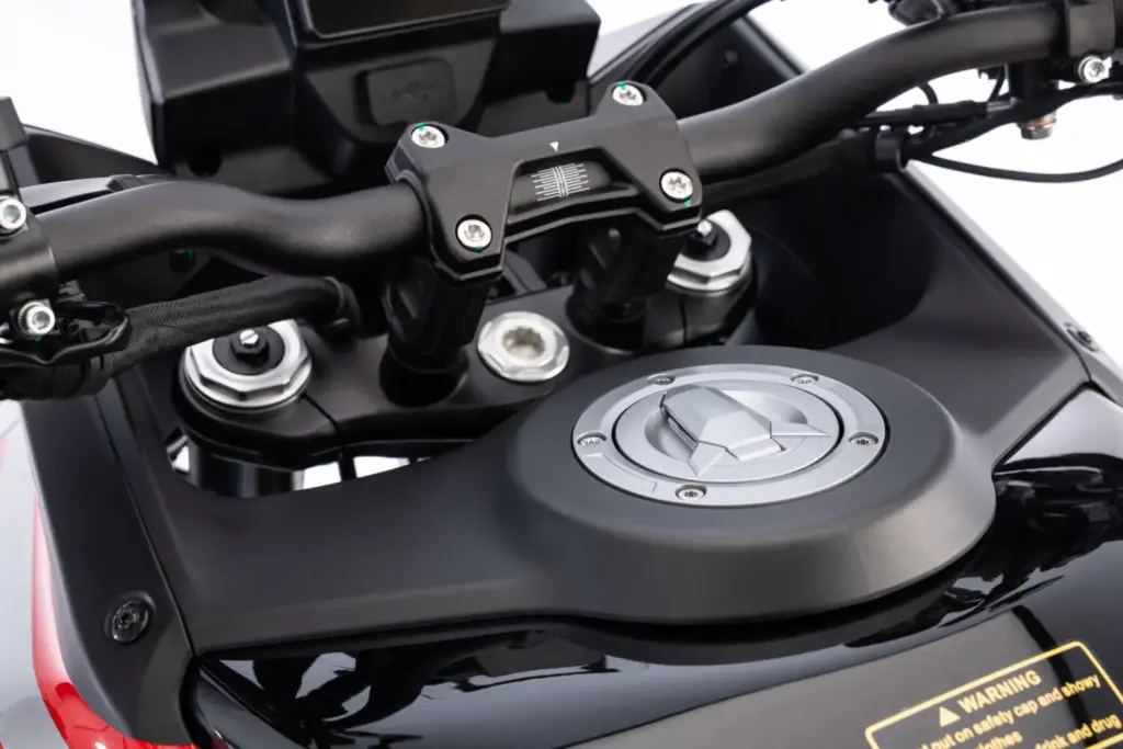 srt 450rx detalles 27 Motor16