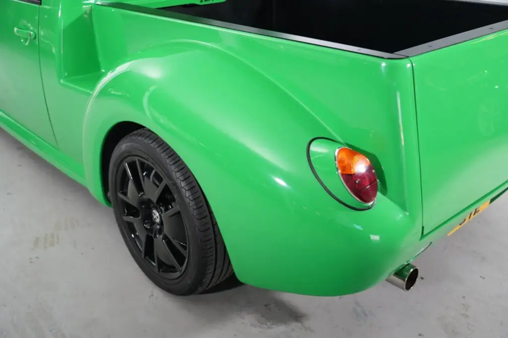 Este Volkswagen New Beetle pickup acaba de subastarse a un precio de risa en Reino Unido 11 Motor16 volkswagen new beetle v5 pick up ute 2003 2025 9 Motor16