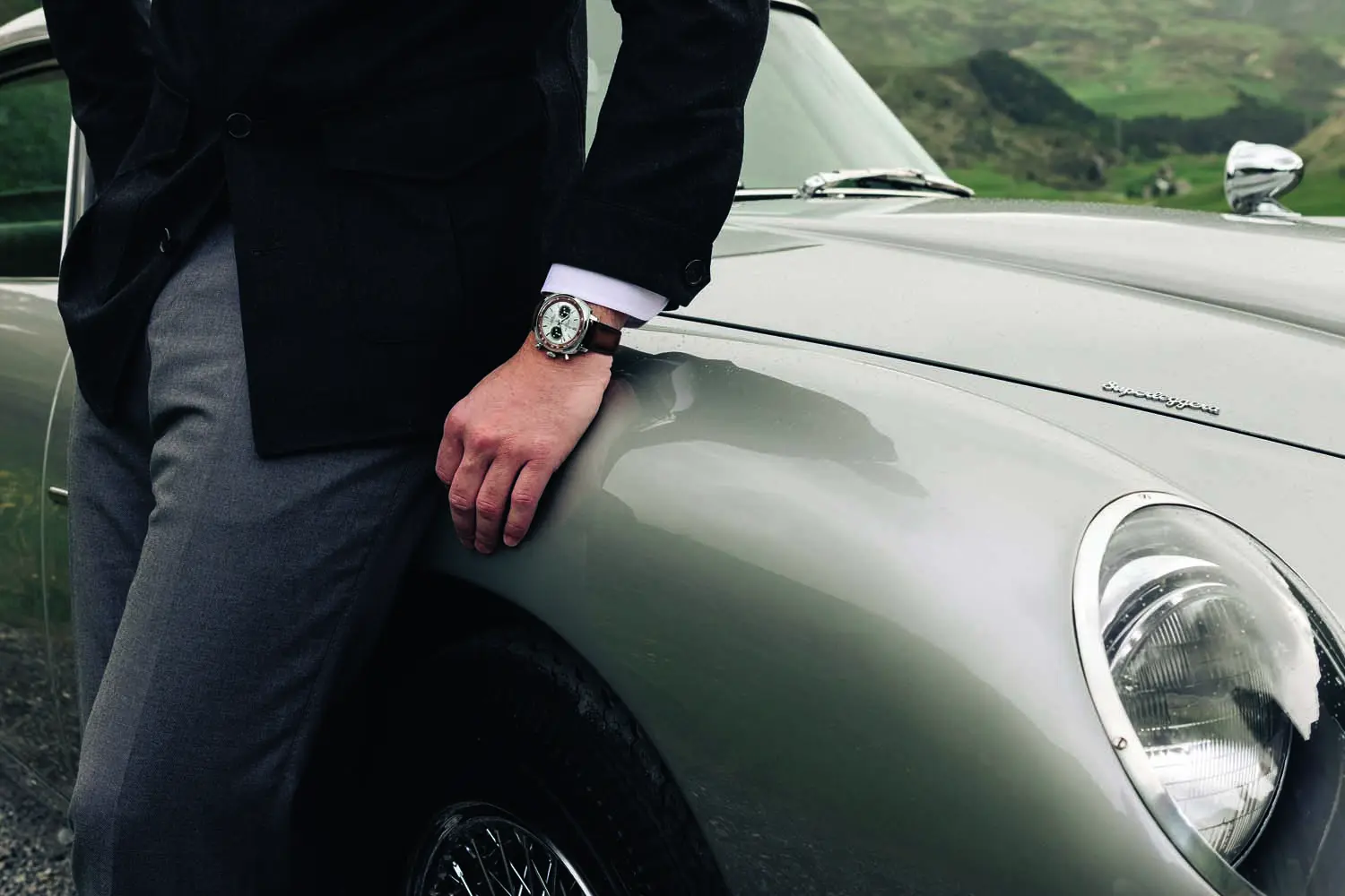 Aston Martin, Breitling, Top Time B01 Chronograph 41 Tribute to Aston Martin DB5