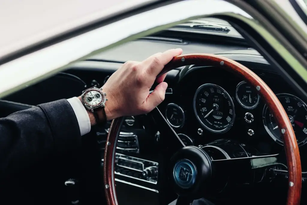 Breitling y Aston Martin reviven el mito de James Bond con un reloj que tiene el ADN del DB5 1 Motor16 Aston Martin, Breitling, Top Time B01 Chronograph 41 Tribute to Aston Martin DB5