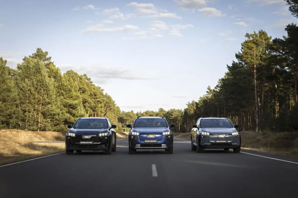 Subaru acelera su ofensiva eléctrica. Detalles y precios de sus nuevos Uncharted, E-Outback y Solterra 10 Motor16 1. Gama EV Subaru 4 Motor16