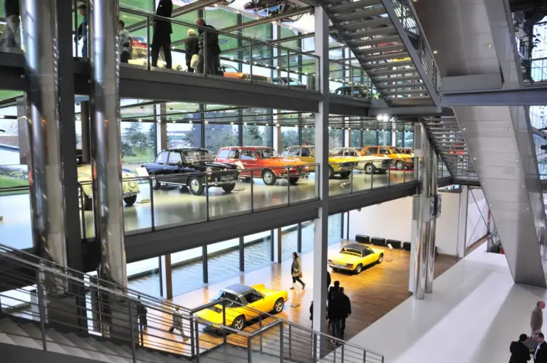 Museo Volkswagen Autostadt: del último Beetle al Golf W12-650, las joyas del Zeithaus