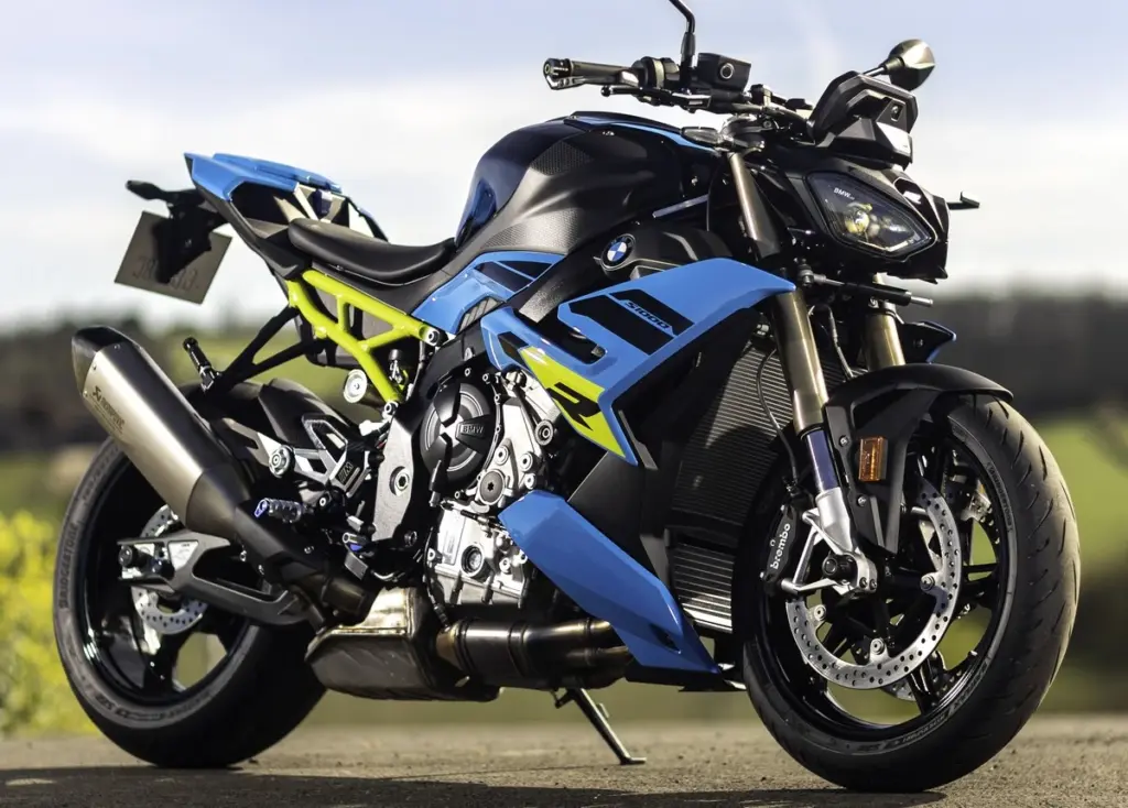 BMW S 1000 RR 2027 filtrada: 215 CV y llega en verano con diseño Concept RR 1 Motor16 12242 S 1000 R 2027 1000px Motor16