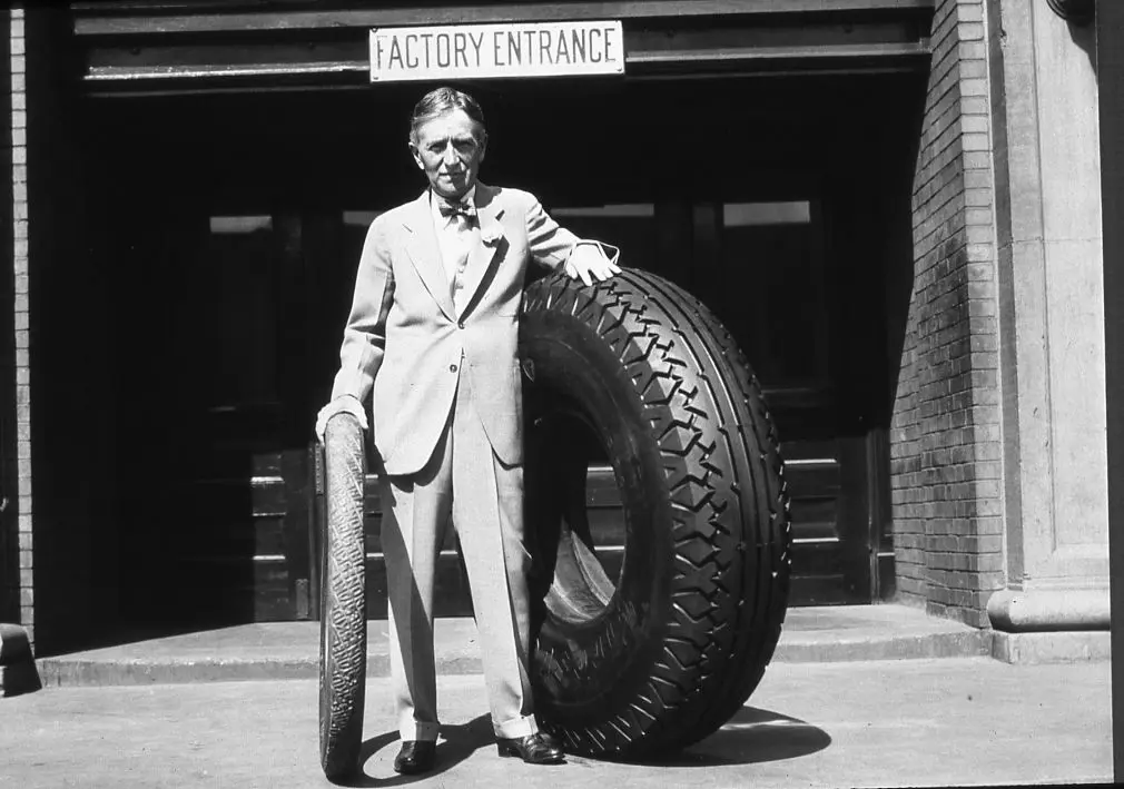 125 aninversario de Firestone 2 Motor16