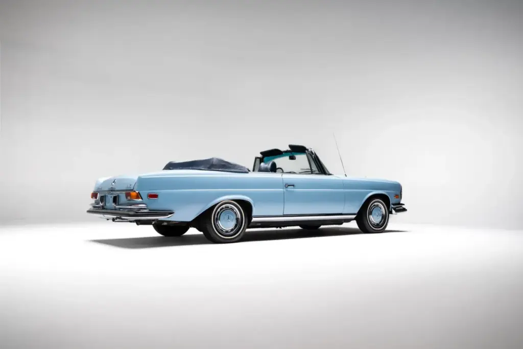 Subastan una rara unidad del Mercedes 280SE 3.5 Cabriolet V8 de 1971 1 Motor16 12DSC 2340 Mercedes20Benz20280SE20 20Blue20 20Web 43742 scaled 1 Motor16