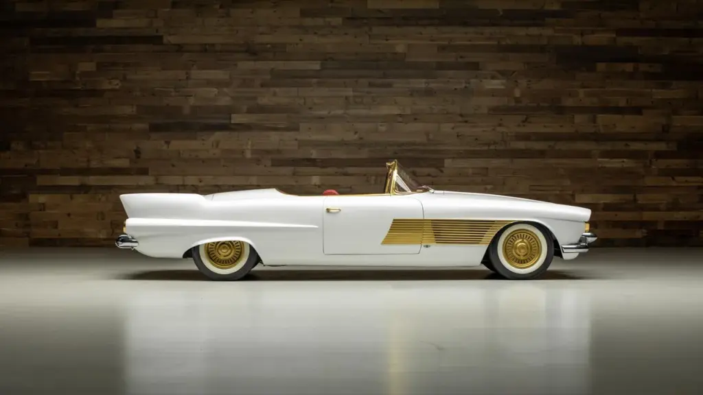 1953 Cadillac elegante concept Kruse 13 Motor16