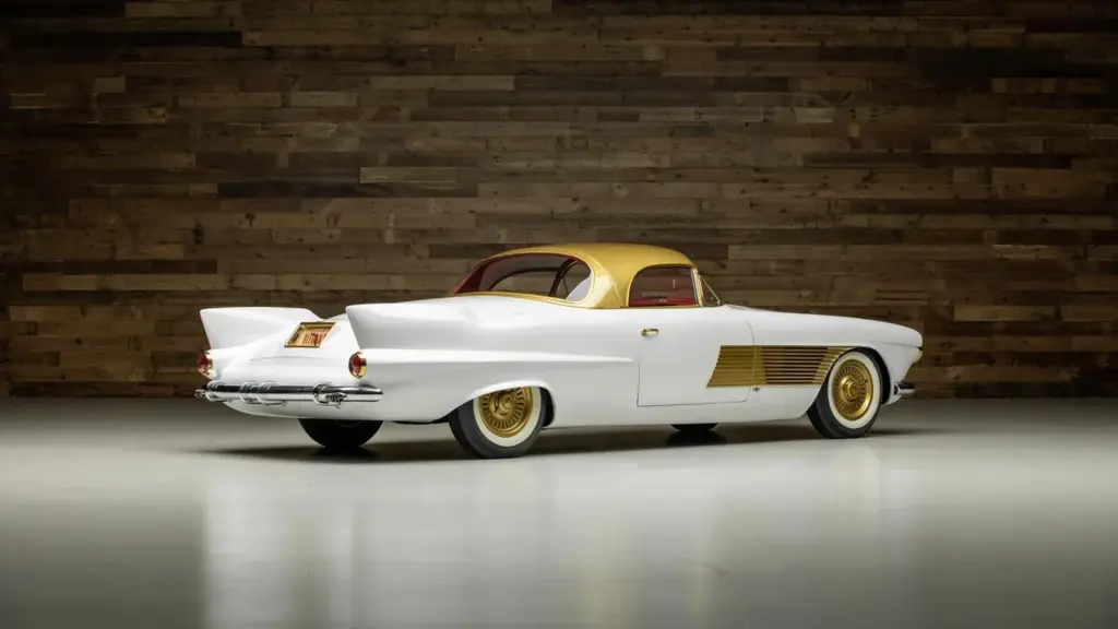 1953 Cadillac elegante concept Kruse 14 Motor16