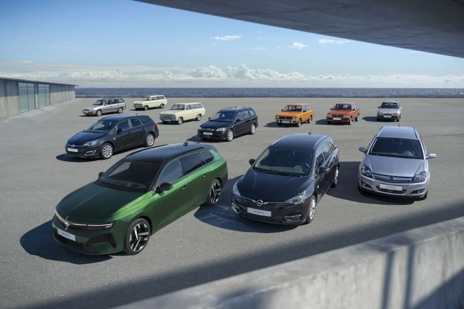 2026 Opel Astra Sports Tourer. Imagen familia.