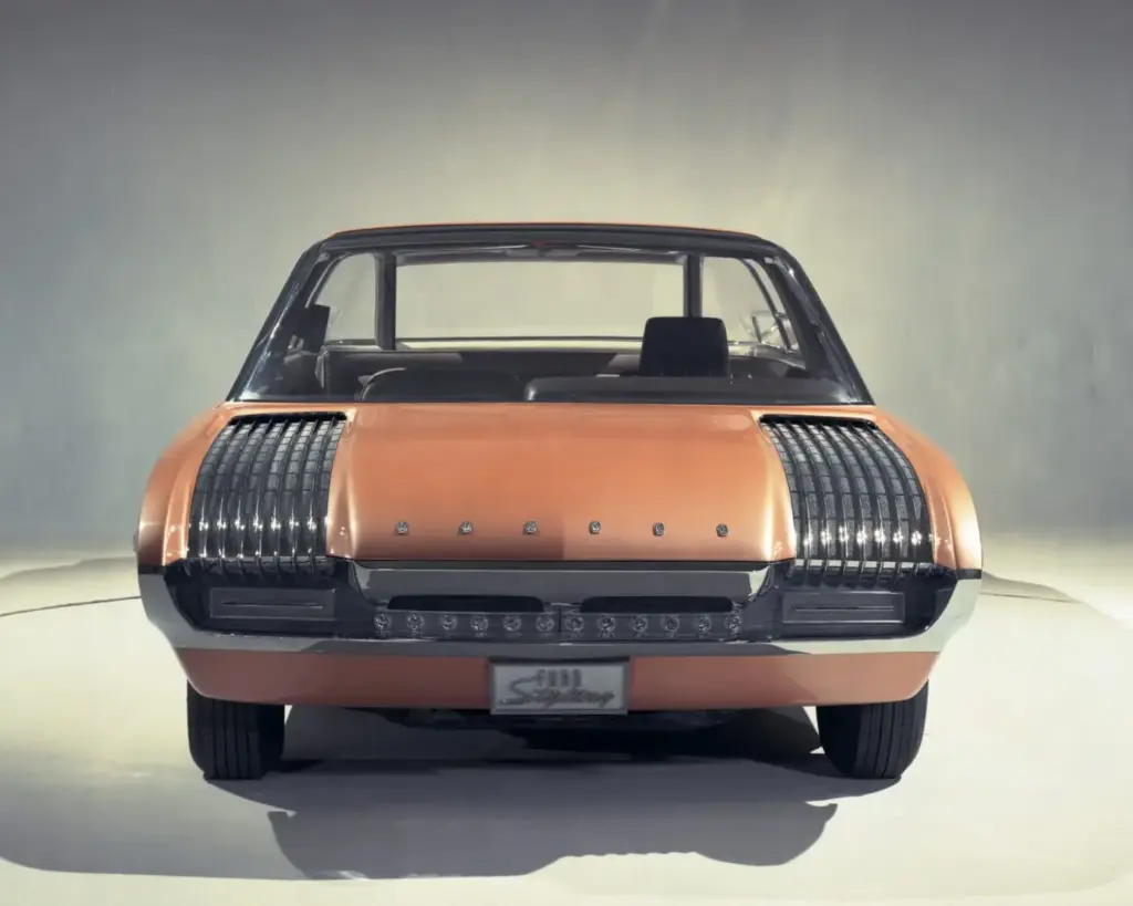 Ford Aurora: El prototipo de 1964 que imaginó el coche del futuro décadas antes de hacerse realidad 8 Motor16 1964 Ford Aurora concept car 1 Motor16