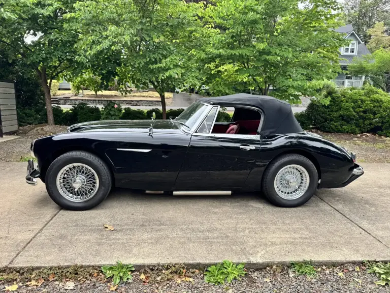 ¿Quién puja contra mí? La globalización de las subastas de clásicos vista en el Austin-Healey 3000